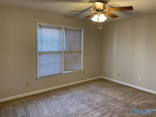 8142 Oldfield Road 3, Huntsville, AL 35802