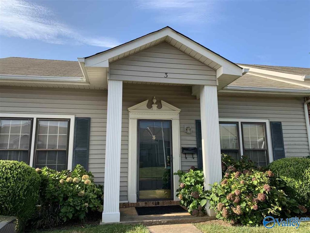 8142 Oldfield Road 3, Huntsville, AL 35802