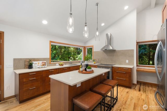 15826 266th Avenue SE, Issaquah, WA 98027