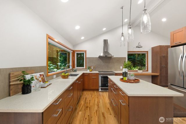 15826 266th Avenue SE, Issaquah, WA 98027