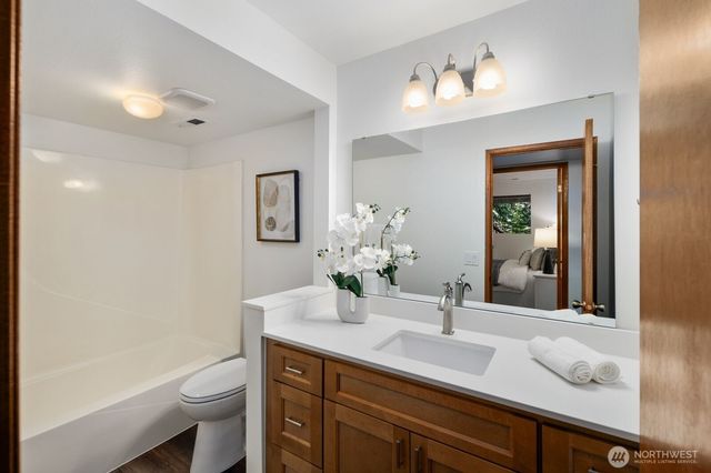 15826 266th Avenue SE, Issaquah, WA 98027