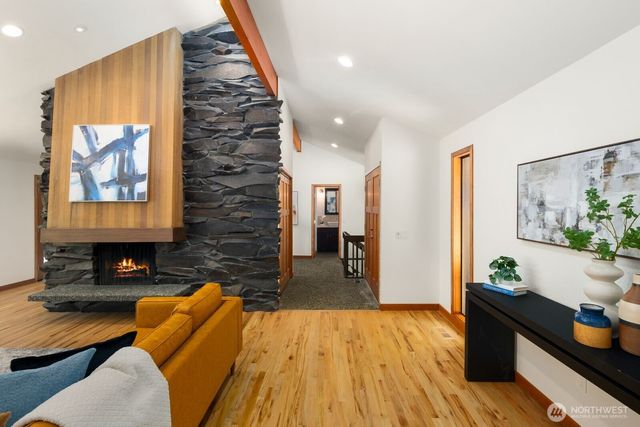 15826 266th Avenue SE, Issaquah, WA 98027