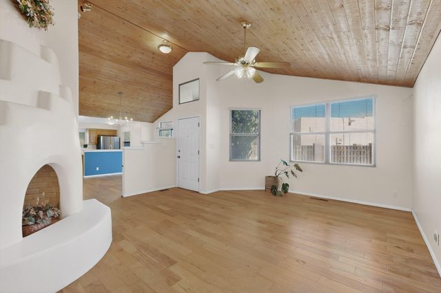 316 La Chamisal Lane NW, Los Ranchos, NM 87107