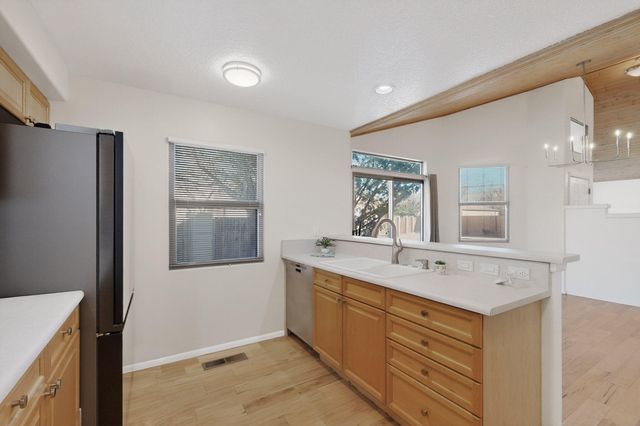 316 La Chamisal Lane NW, Los Ranchos, NM 87107