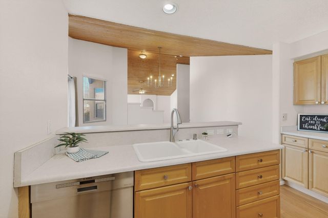 316 La Chamisal Lane NW, Los Ranchos, NM 87107