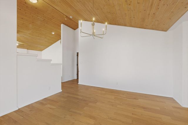 316 La Chamisal Lane NW, Los Ranchos, NM 87107