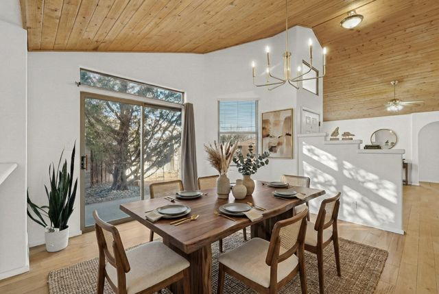 316 La Chamisal Lane NW, Los Ranchos, NM 87107