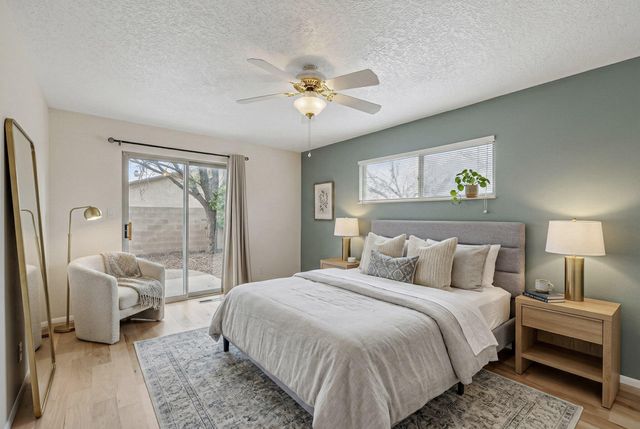 316 La Chamisal Lane NW, Los Ranchos, NM 87107