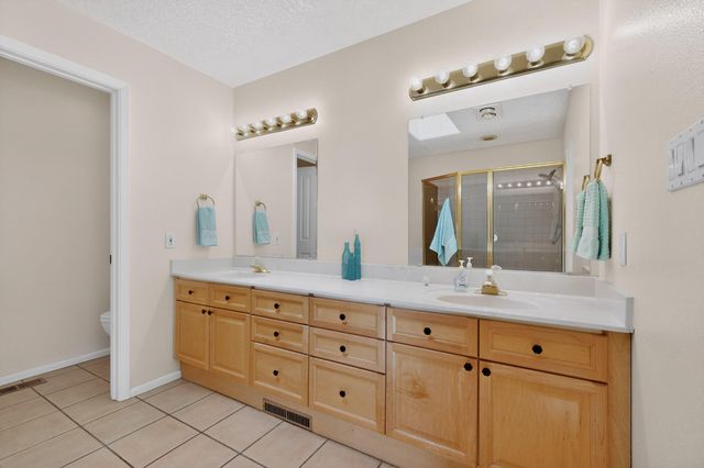 316 La Chamisal Lane NW, Los Ranchos, NM 87107