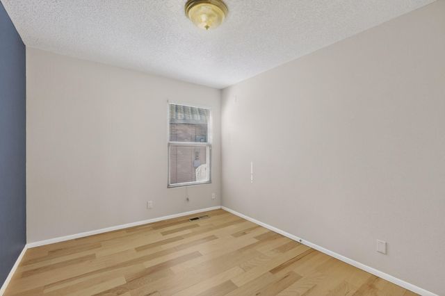 316 La Chamisal Lane NW, Los Ranchos, NM 87107