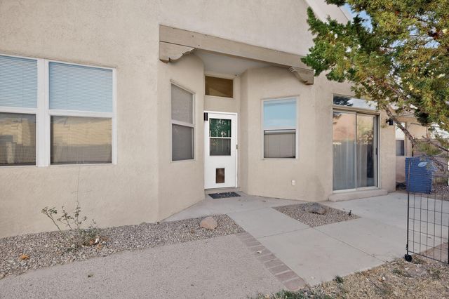 316 La Chamisal Lane NW, Los Ranchos, NM 87107