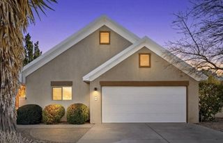 316 La Chamisal Lane NW, Los Ranchos, NM 87107
