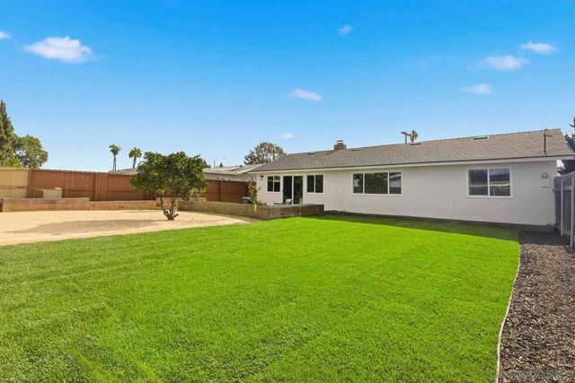 8702 Glenhaven St, San Diego, CA 92123