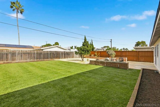 8702 Glenhaven St, San Diego, CA 92123