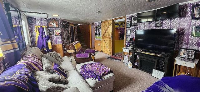 913 S 8th Avenue W, Newton, IA 50208