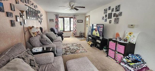 913 S 8th Avenue W, Newton, IA 50208