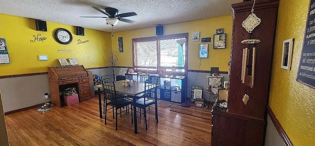 913 S 8th Avenue W, Newton, IA 50208