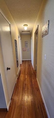 913 S 8th Avenue W, Newton, IA 50208