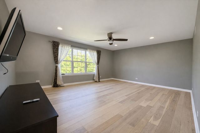 3091 Long Common Parkway, Elgin, IL 60124