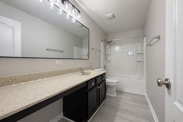 3091 Long Common Parkway, Elgin, IL 60124