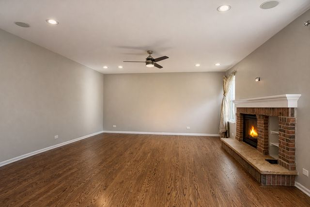3091 Long Common Parkway, Elgin, IL 60124