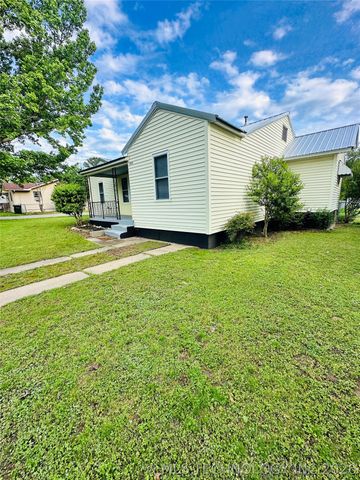 1001 Summit Street, Henryetta, OK 74437