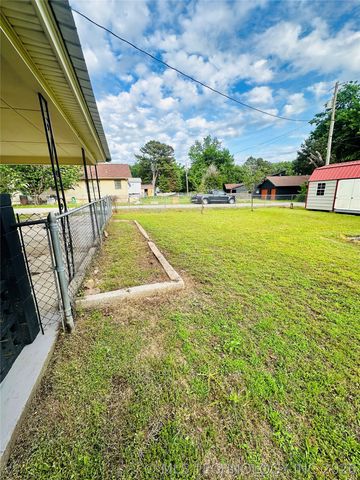 1001 Summit Street, Henryetta, OK 74437