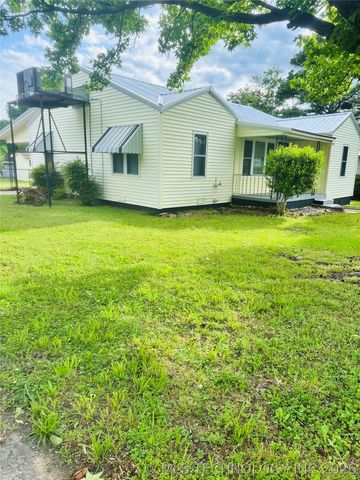 1001 Summit Street, Henryetta, OK 74437