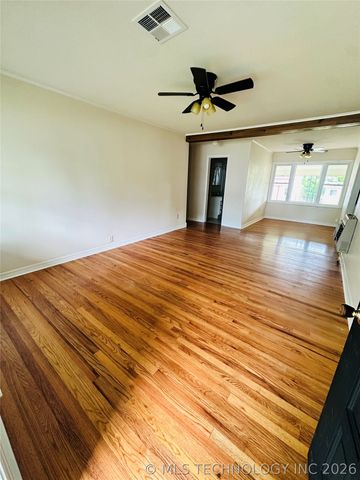 1001 Summit Street, Henryetta, OK 74437