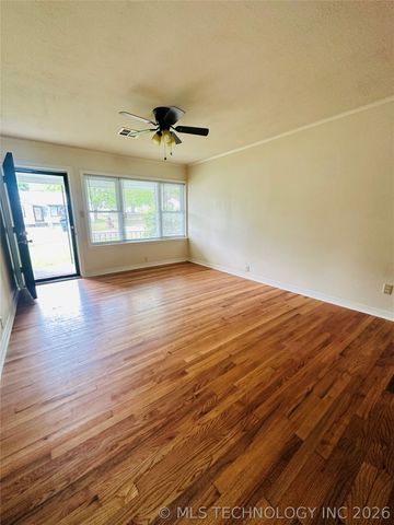 1001 Summit Street, Henryetta, OK 74437