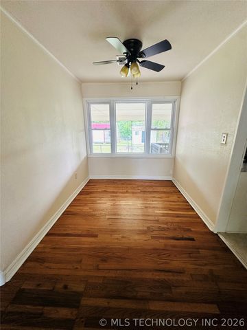 1001 Summit Street, Henryetta, OK 74437