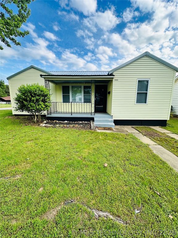 1001 Summit Street, Henryetta, OK 74437