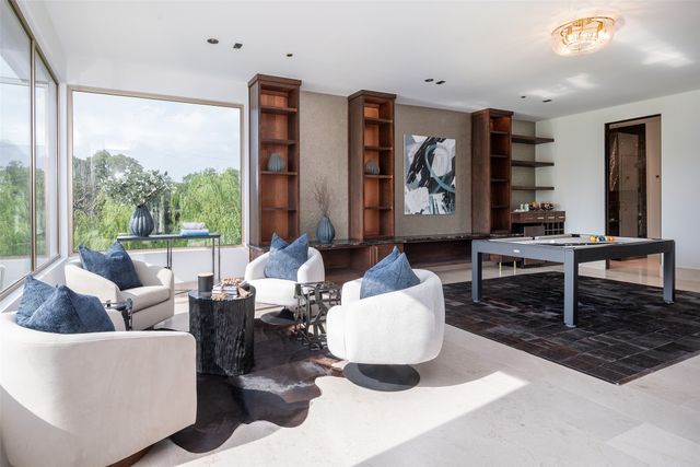 10920 Strait Lane, Dallas, TX 75229
