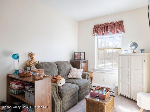 15 Troy Lane, Highland, NY 12528