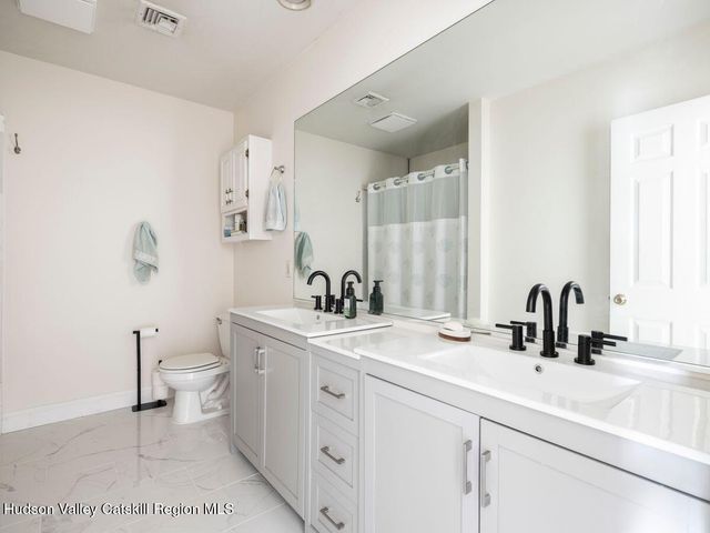 15 Troy Lane, Highland, NY 12528