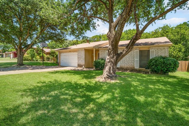 7105 Flameleaf Place, Dallas, TX 75249