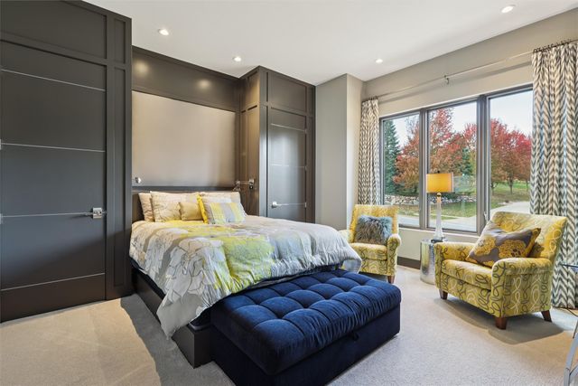 5710 Chestnut Lane, West Des Moines, IA 50266