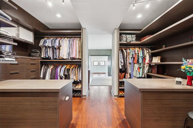 5710 Chestnut Lane, West Des Moines, IA 50266