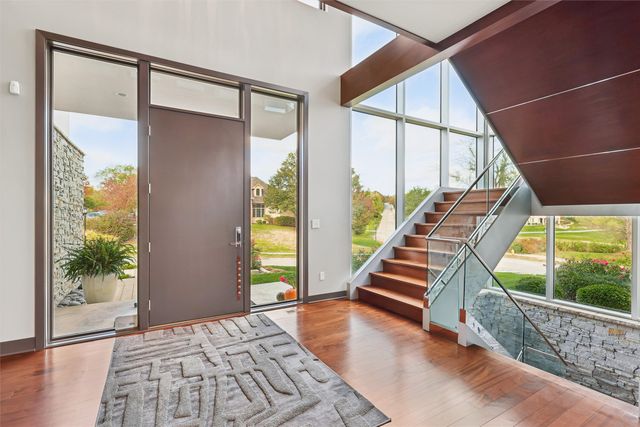 5710 Chestnut Lane, West Des Moines, IA 50266