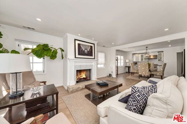 816 N Mccadden Place, Los Angeles, CA 90038