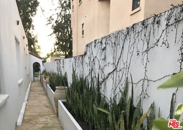 816 N Mccadden Place, Los Angeles, CA 90038