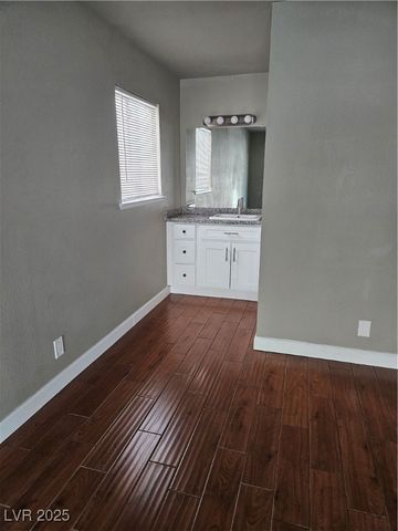 1013 Scenery Circle, Las Vegas, NV 89128