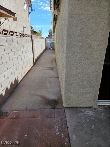 1013 Scenery Circle, Las Vegas, NV 89128