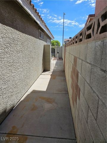 1013 Scenery Circle, Las Vegas, NV 89128