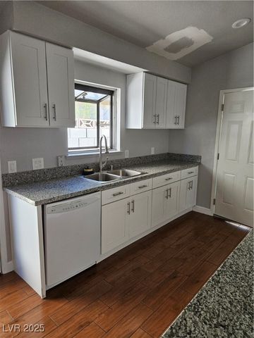 1013 Scenery Circle, Las Vegas, NV 89128