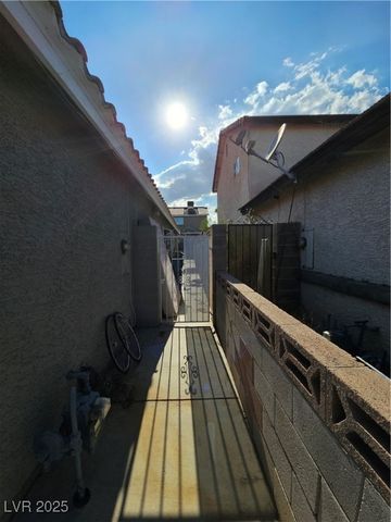 1013 Scenery Circle, Las Vegas, NV 89128