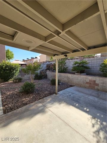 1013 Scenery Circle, Las Vegas, NV 89128