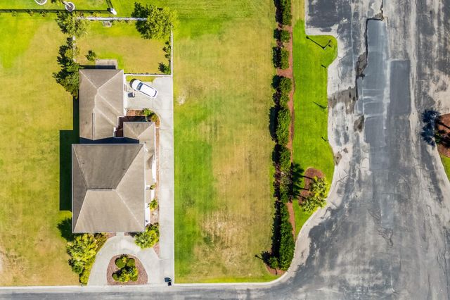 921 Waterton Ave., Myrtle Beach, SC 29579
