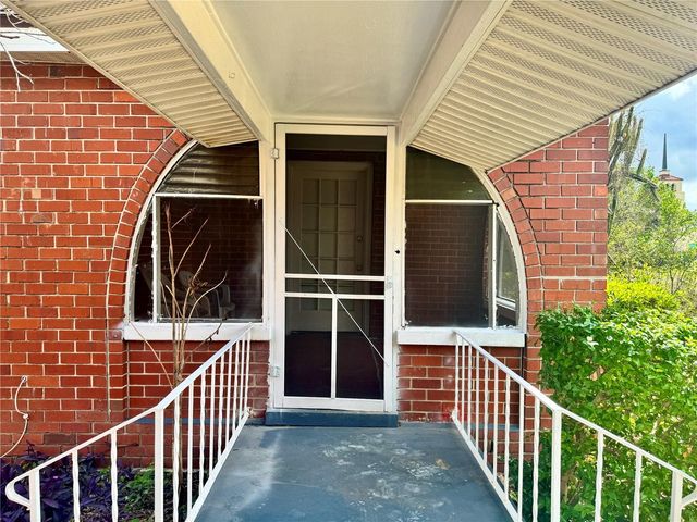 425 E SESSOMS AVENUE, Lake Wales, FL 33853