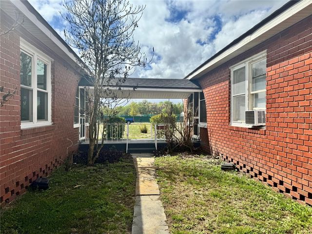 425 E SESSOMS AVENUE, Lake Wales, FL 33853